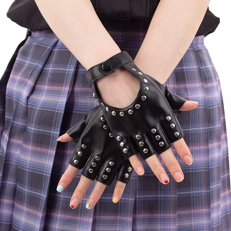 Black Punk Rivet Short PU Leather Half-Finger Gloves Women Hip-Hop Driving Motorcycle Party Cool Girl Handsome Fingerless Mitten