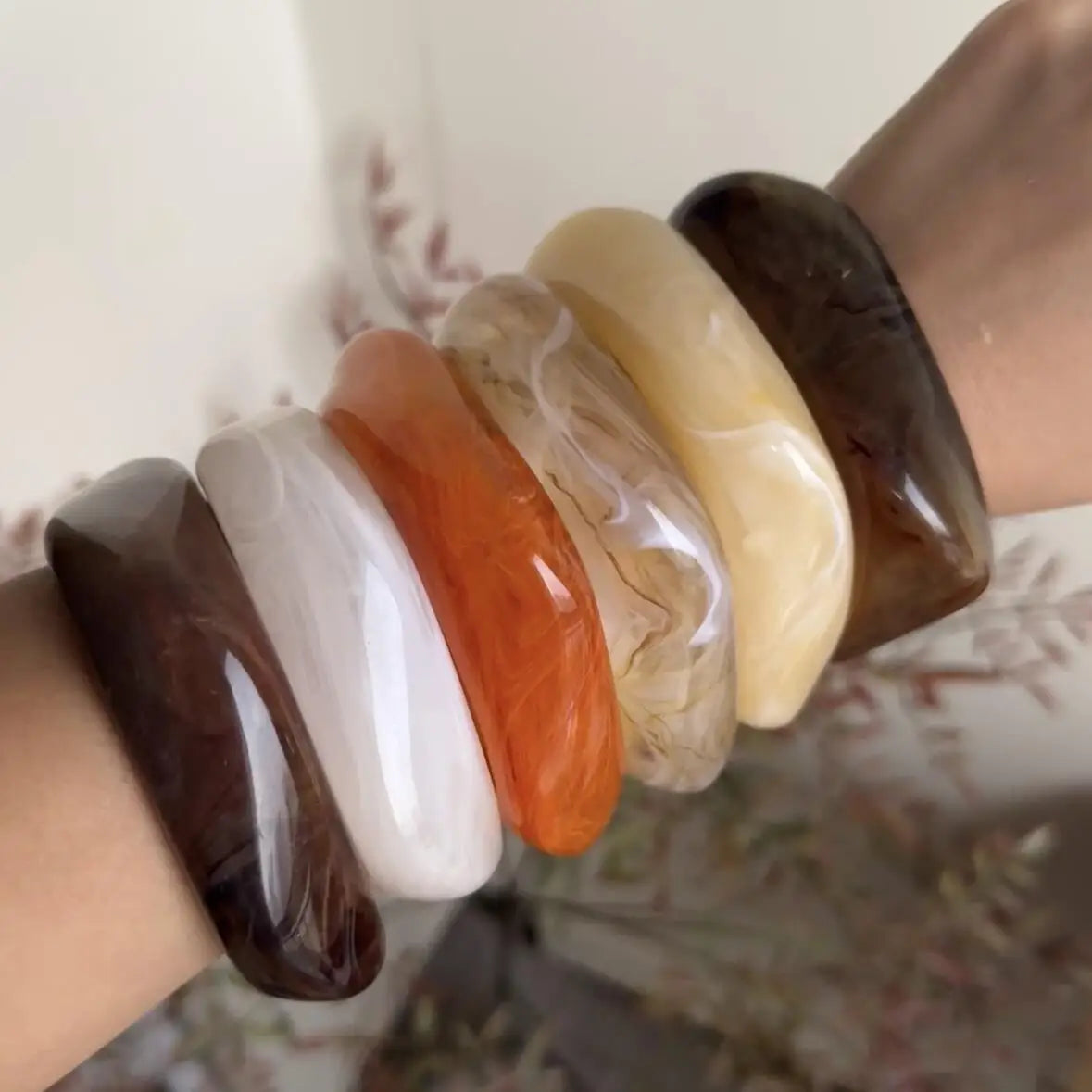 Vintage Acrylic Big Geometric irregular Bangles for Women Trendy Resin Wide Cuff Bangles Bracelets 2025 Fashion Jewelry