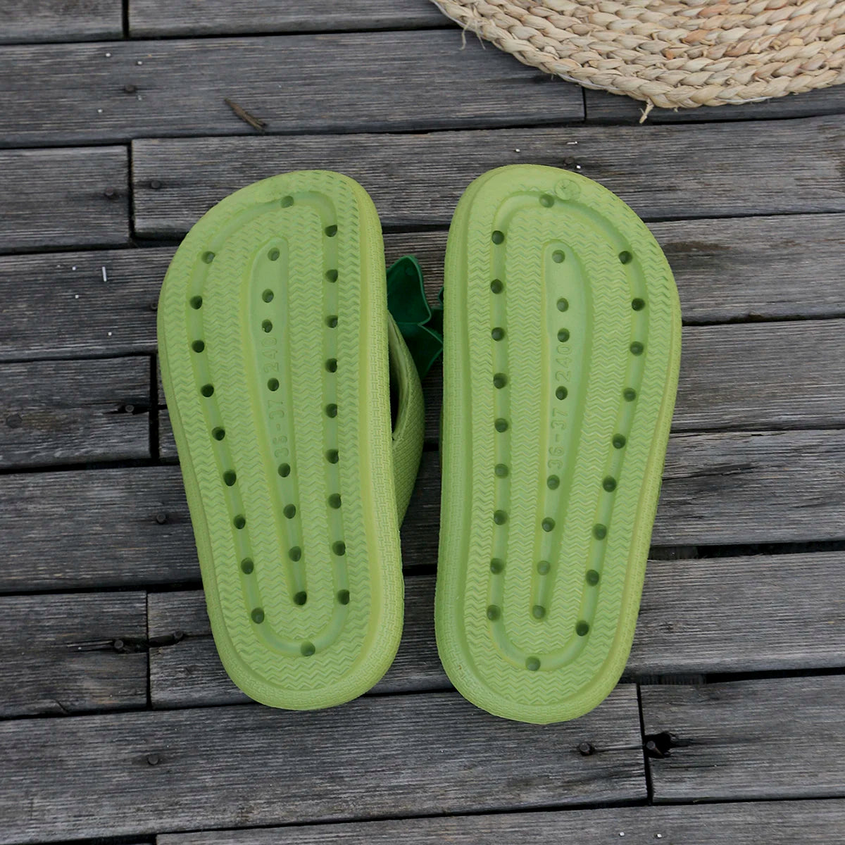 Summer Women Multi-Color Flip Flops Fashion Metallic Teddy Bear Bow Slide Sandal Beach Vacation Home shower Versatile Footwear