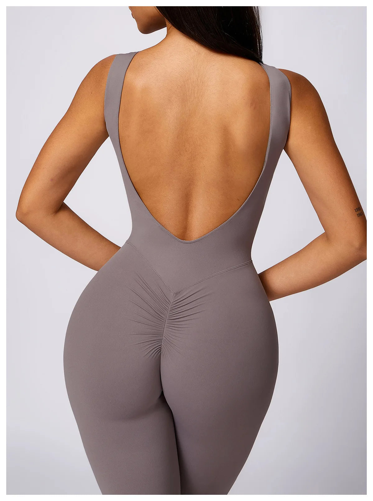 Customized LOGO women's peach hip lift sports yoga onesie casual micro-pull fitness back yoga clothes
