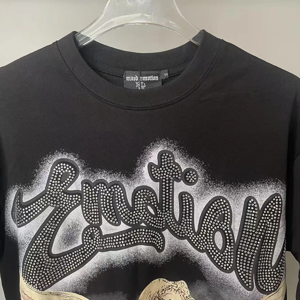 New Summer Letter Rhinestone Short Sleeve Black Mens Tshirts Streetwear Cotton Loose Round Neck Top Tees Oversized Unisex Tshirt