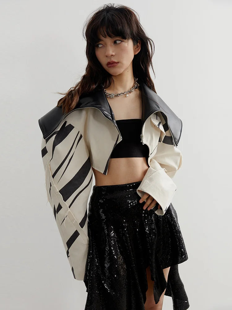 DEAT Fashion Women's Spliced Edge Contrasting Short Jackets Big Lapel Zipper Long Sleeve Short Coat Autumn 2025 New 1DF6153