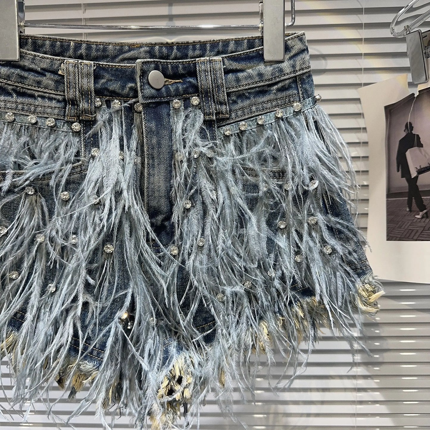 Boutique Wholesale 2025 Summer New Fashionable High Waisted Rhinestone Nail Bead Tassel Denim Women's Shorts
