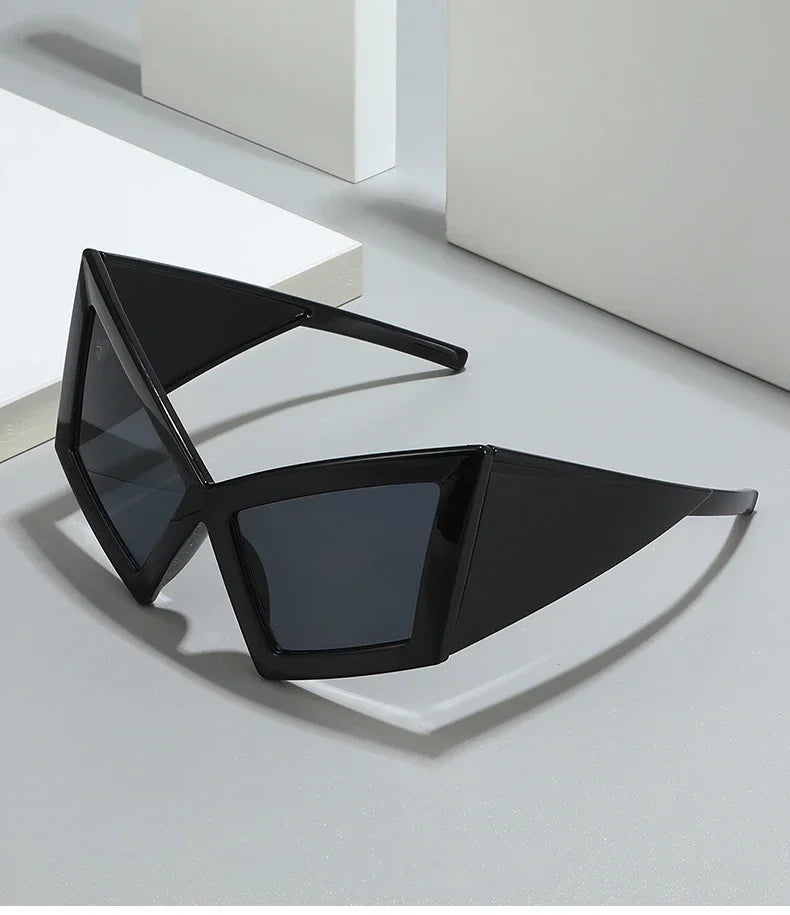 JNPCXI Fashion Oversized Cat Eye Sunglasses Women Red Shades UV400 Retro Gradient Men Wide Legs Sun Glasses