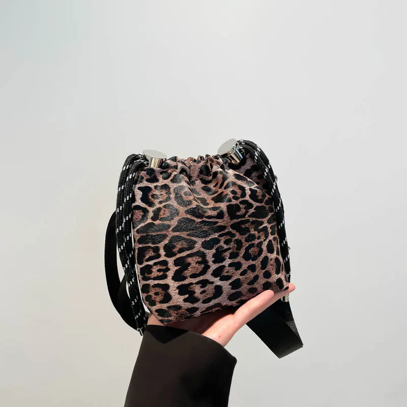New Women's Mini Leopard Crossbody Bag Pu Leather Bucket Bag Drawstring Shoulder Bag Wide Strape Women's Bags Large Storage Bags
