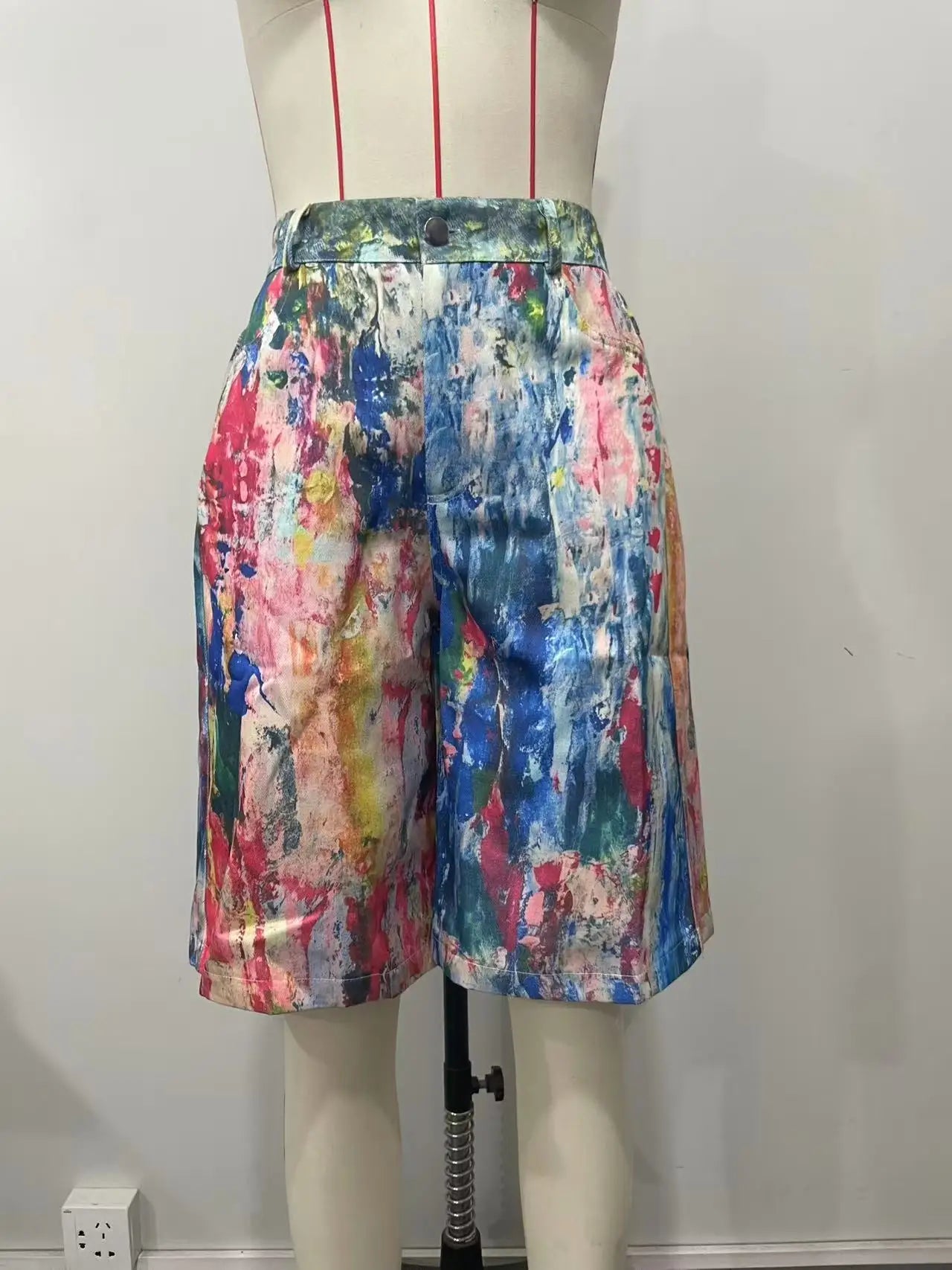 2025 Summer New Women's Pockets Graffiti Shorts Hot Casual Polyester Shorts Mid Waist Short Fashion Streetwear Short Pants