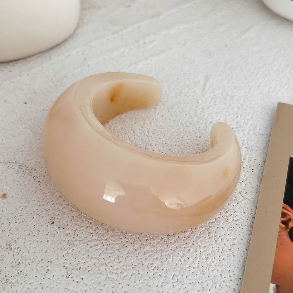KMVEXO Vintage Punk Beige Khaki Thick Resin Acrylic Smudging Bangles Geometric Irregular Bangle Bracelets For Women Men Jewelry