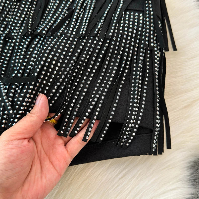 XFPV American Style Women's Shorts Summer Belt Gathered Waist Zipper Spliced Beading Tassel Shorts Female New Fashion 22D1803