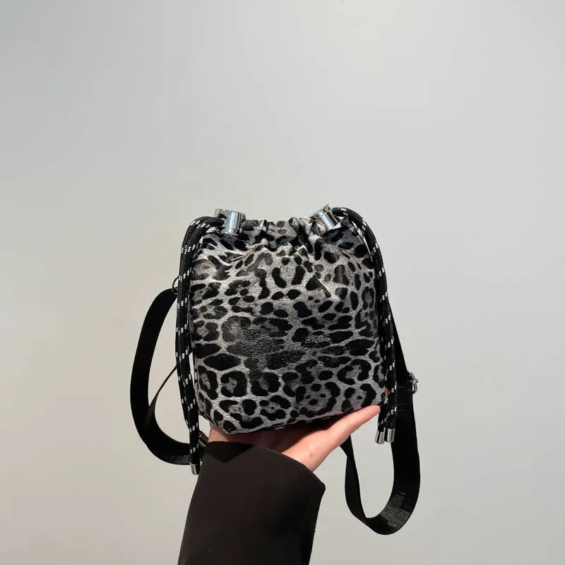New Women's Mini Leopard Crossbody Bag Pu Leather Bucket Bag Drawstring Shoulder Bag Wide Strape Women's Bags Large Storage Bags