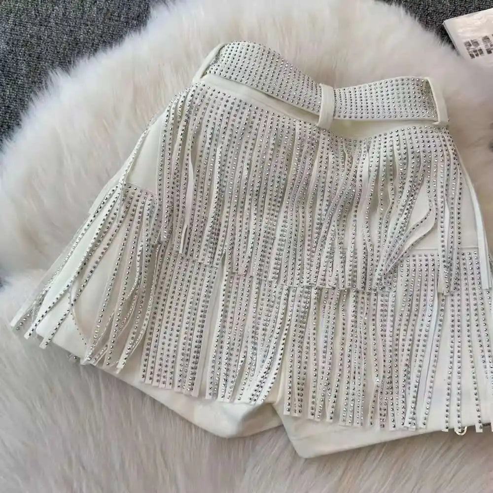 XFPV American Style Women's Shorts Summer Belt Gathered Waist Zipper Spliced Beading Tassel Shorts Female New Fashion 22D1803