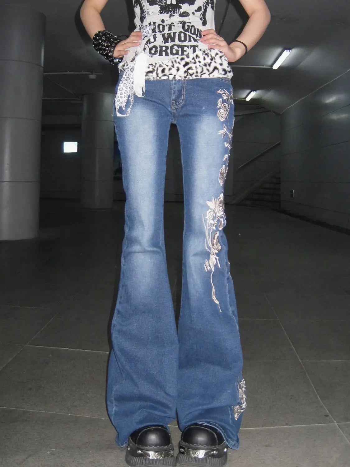 American Vintage Embroidered Floral Flared Jeans Millennial Fashion Hot Girl Flared Pants Harajuku Street Denim Flared Pants