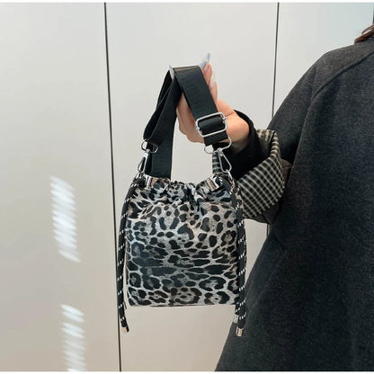 New Women's Mini Leopard Crossbody Bag Pu Leather Bucket Bag Drawstring Shoulder Bag Wide Strape Women's Bags Large Storage Bags