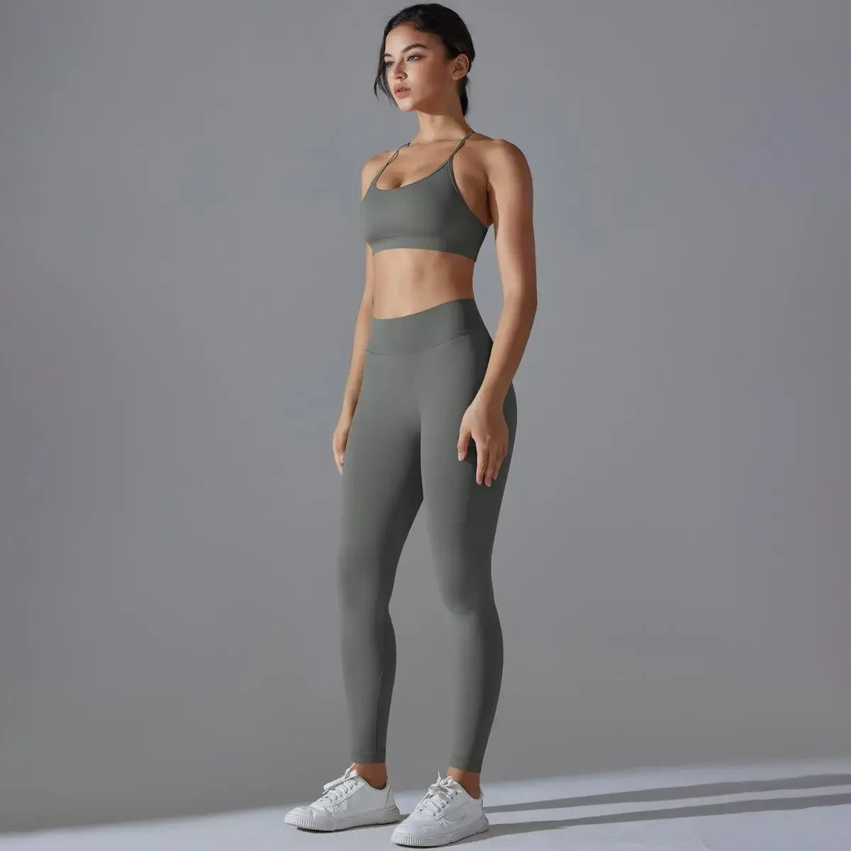 Customized LOGO seamless tight cross back sports underwear yoga set running fitness women's two-piece set