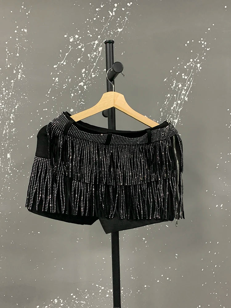 XFPV American Style Women's Shorts Summer Belt Gathered Waist Zipper Spliced Beading Tassel Shorts Female New Fashion 22D1803