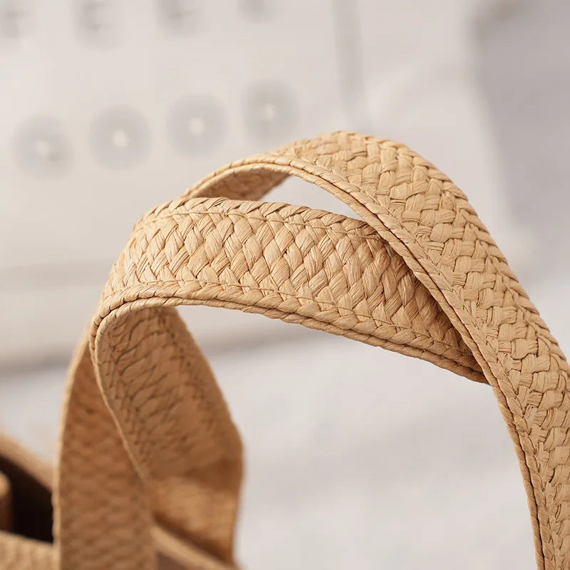 Large Capacity Straw Tote Bags for Women Designer Handbags Bohemian Tassel Beach Bag Handmade Woven Shoulder Bag Travel Shopper