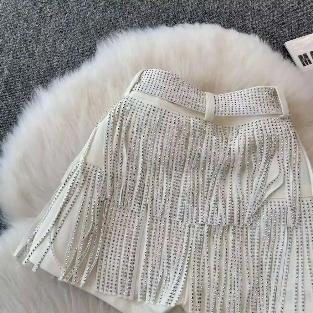 XFPV American Style Women's Shorts Summer Belt Gathered Waist Zipper Spliced Beading Tassel Shorts Female New Fashion 22D1803