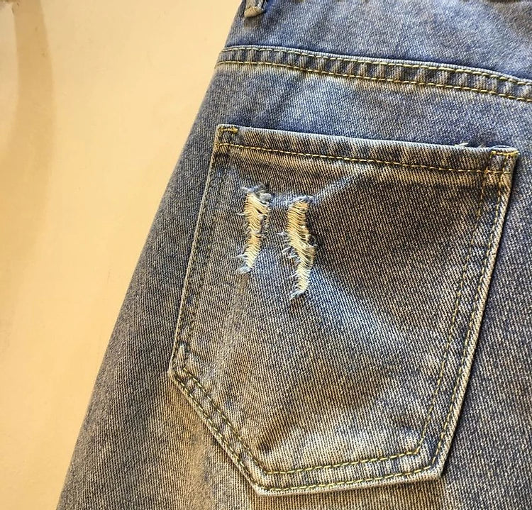Diamond Beaded Denim Knee Length pants Woman 2025 Summer New Loose High Waist Slimming mid-pants Jeans women