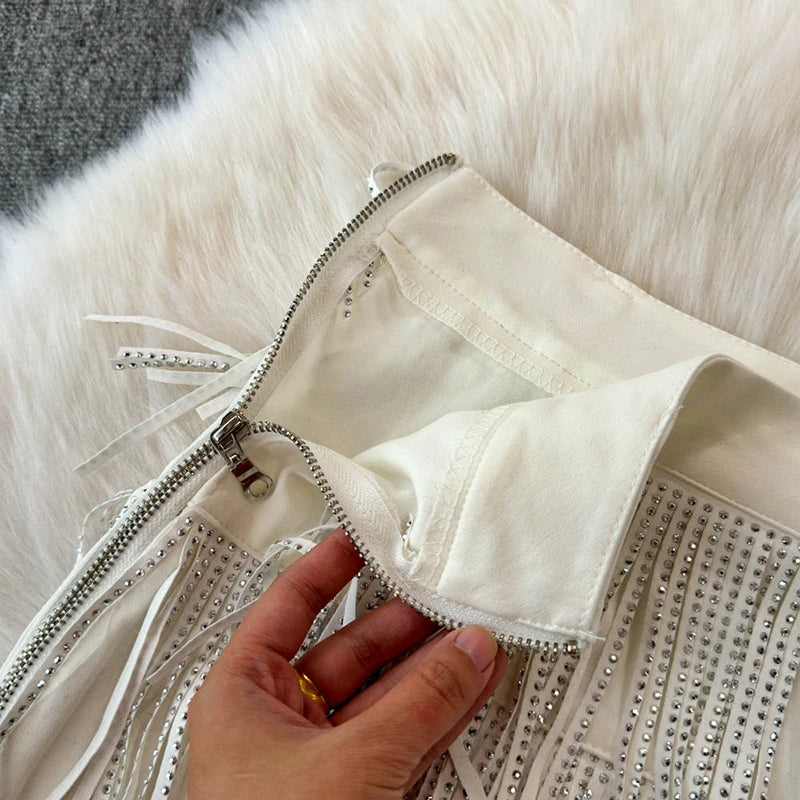 XFPV American Style Women's Shorts Summer Belt Gathered Waist Zipper Spliced Beading Tassel Shorts Female New Fashion 22D1803